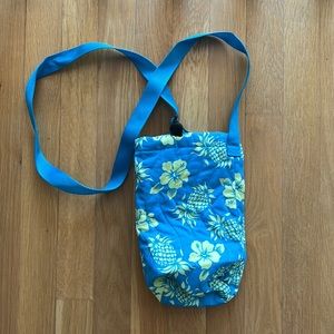 NWOT Hawaiian Quilted Fabric Water Bottle Holder with Adjustable Strap